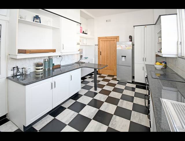 2 BEDROOM APARTMENT FOR SALE IN KILLARNEY